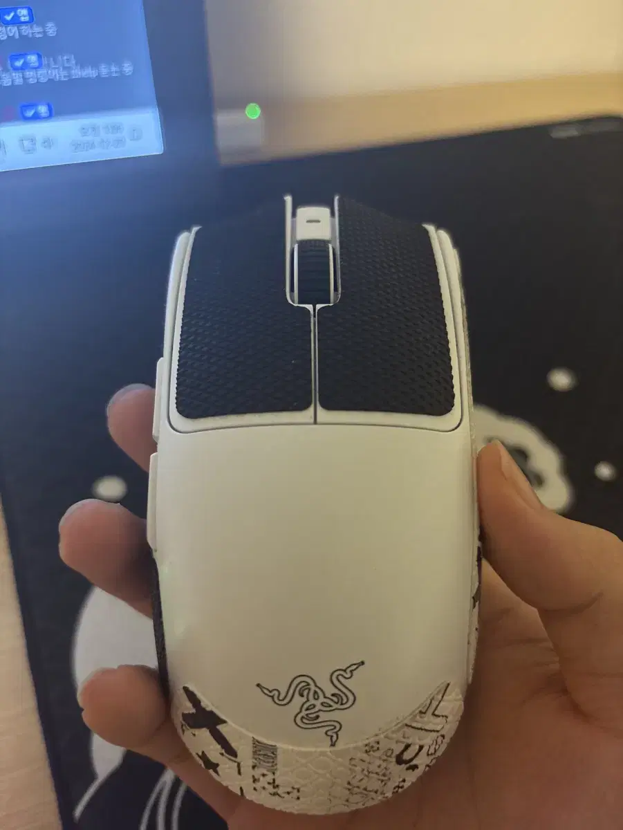 Razer viper v3 pro white